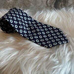 Navy Geometric Medallion Silk Tie